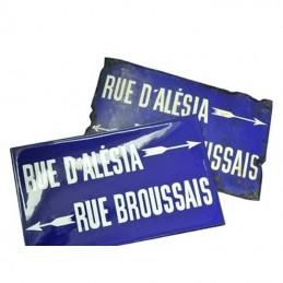 Plaque de rue bombée