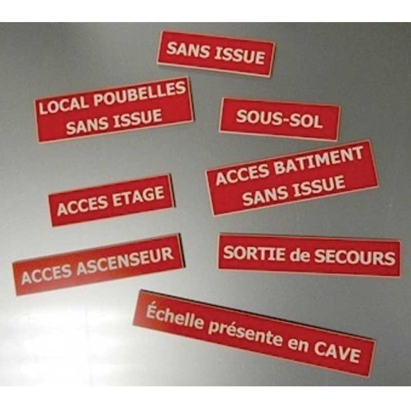 Gravure laser sur étiquette plastique couleur argent ou or brossé